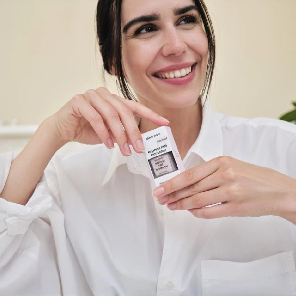 Alessandro Express Nail Hardener, lak za poškodovane nohte - French Rose (10 ml)